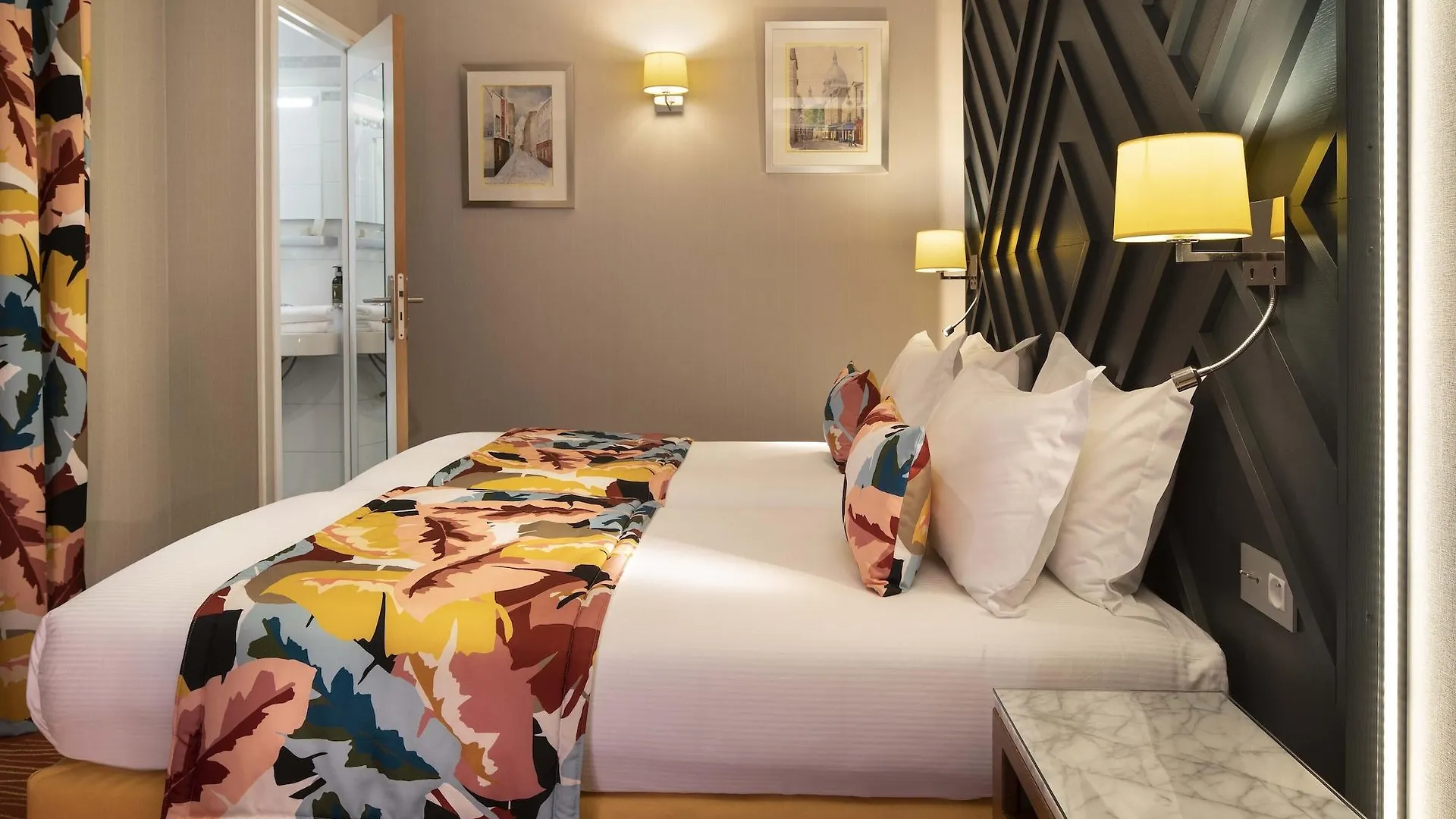 Hotel Des Arts Montmartre Paris